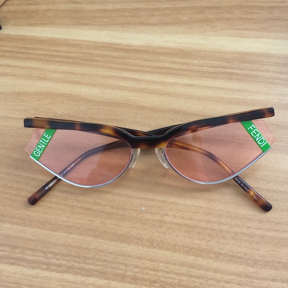 Fendi x gentle monster Cat-Eye Sunglasses with Pink Lenses